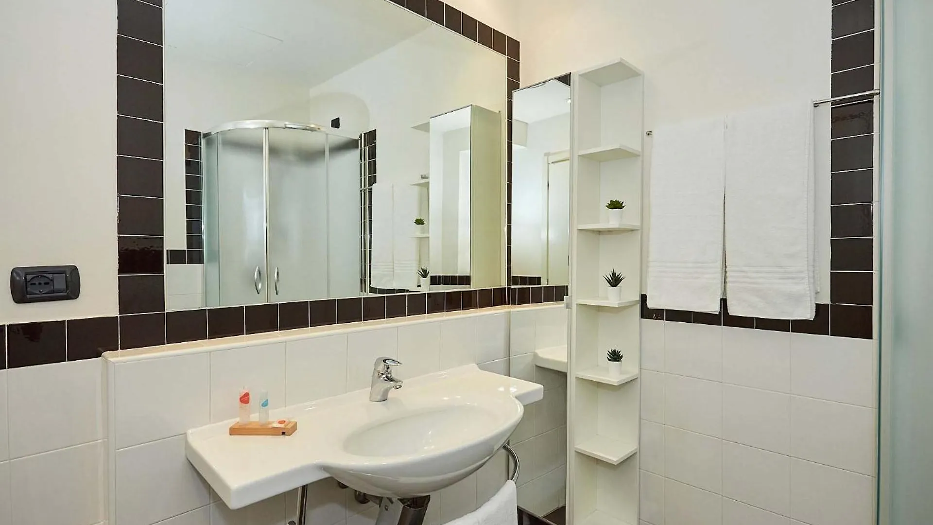 Apartment Pier Capponi Studios Mailand